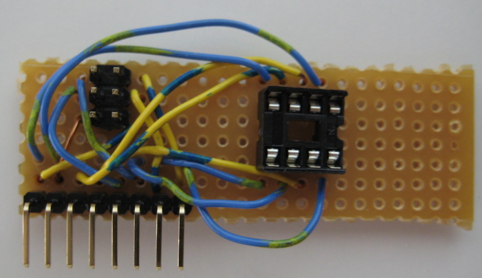 Atmel ATtiny25 target/breakout board componet side photo